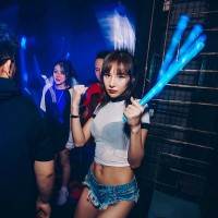  顶尖DJ，燃爆夜店！精彩舞曲盛宴，热辣夜色！